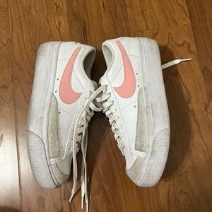 Pink Nike women’s blazers low platform shoes